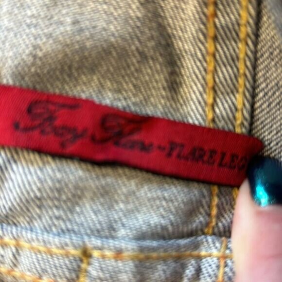 Guess Jeans Foxy Flare Leg embroidered distressed jeans, size 27, excellent - Picture 14 of 16